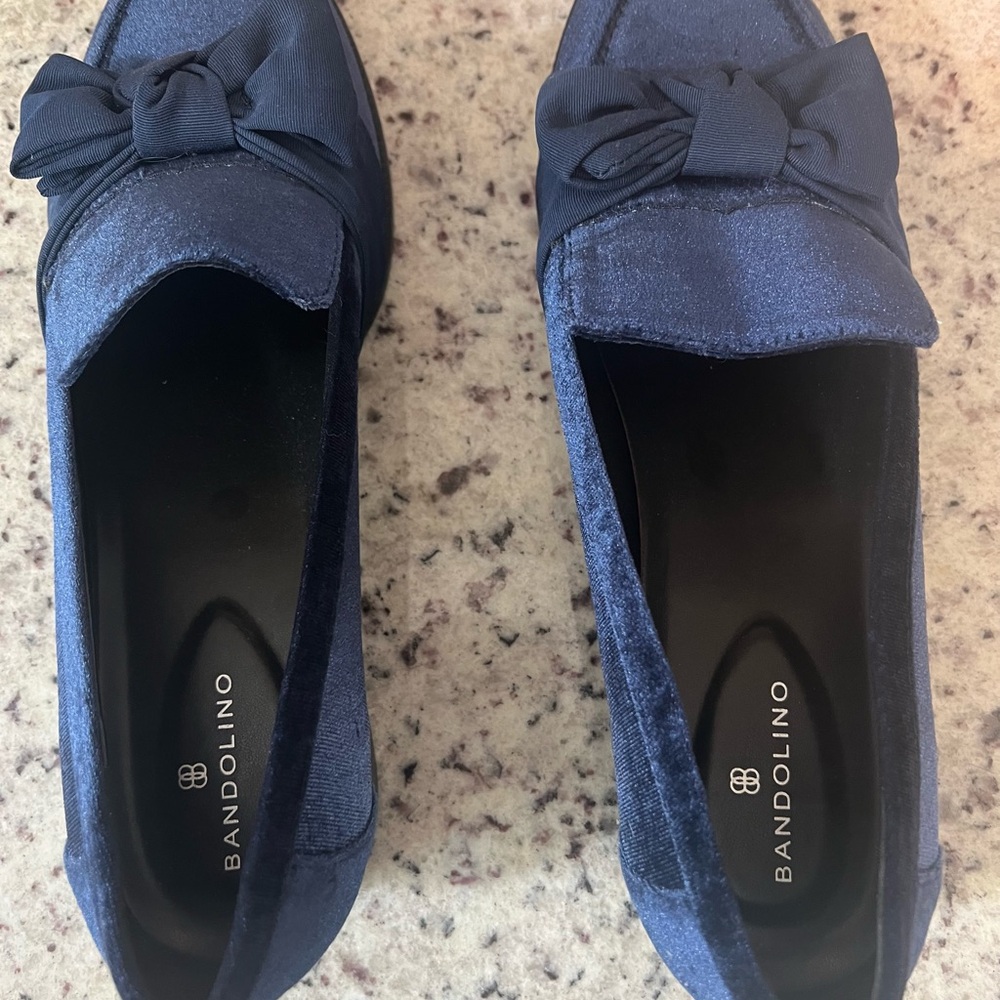 Bandolino Blue Suede Flats with Bow Detail